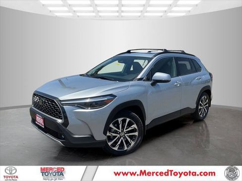 Certified 2023 Toyota Corolla Cross XLE w/ Convenience Package FWD image 1