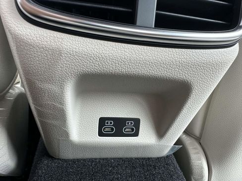 New 2026 Genesis G70 2.5T image 9