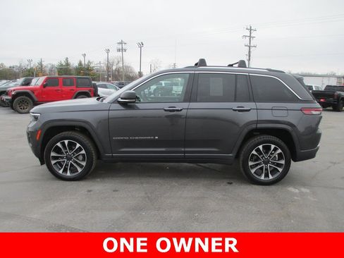 Used 2022 Jeep Grand Cherokee Overland w/ Luxury Tech Group IV image 8