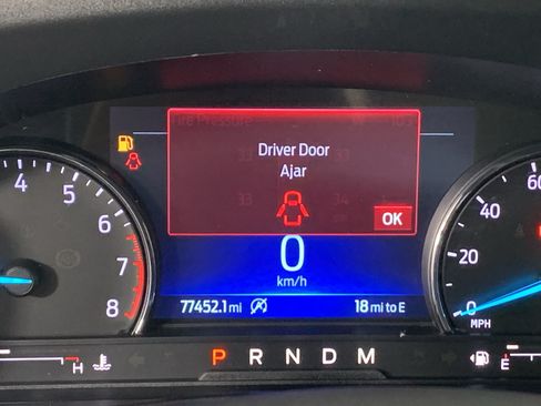 Used 2020 Ford Explorer XLT RWD image 23