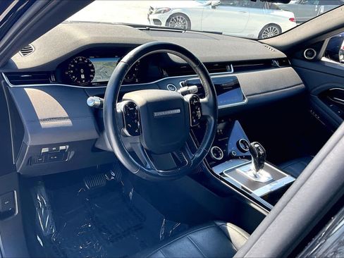 Used 2020 Land Rover Range Rover Evoque SE image 17
