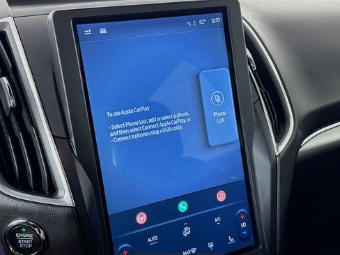 Used 2022 Ford Edge Titanium image 16