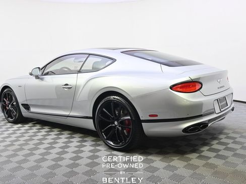 Used 2024 Bentley Continental GT image 3