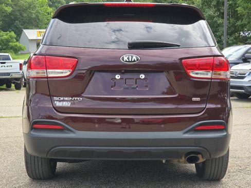 Used 2017 Kia Sorento AWD w/ LX Convenience Package image 17