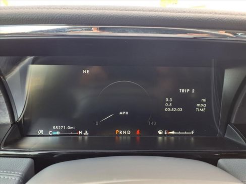 Used 2020 Lincoln Navigator Reserve w/ Luxury Package image 32