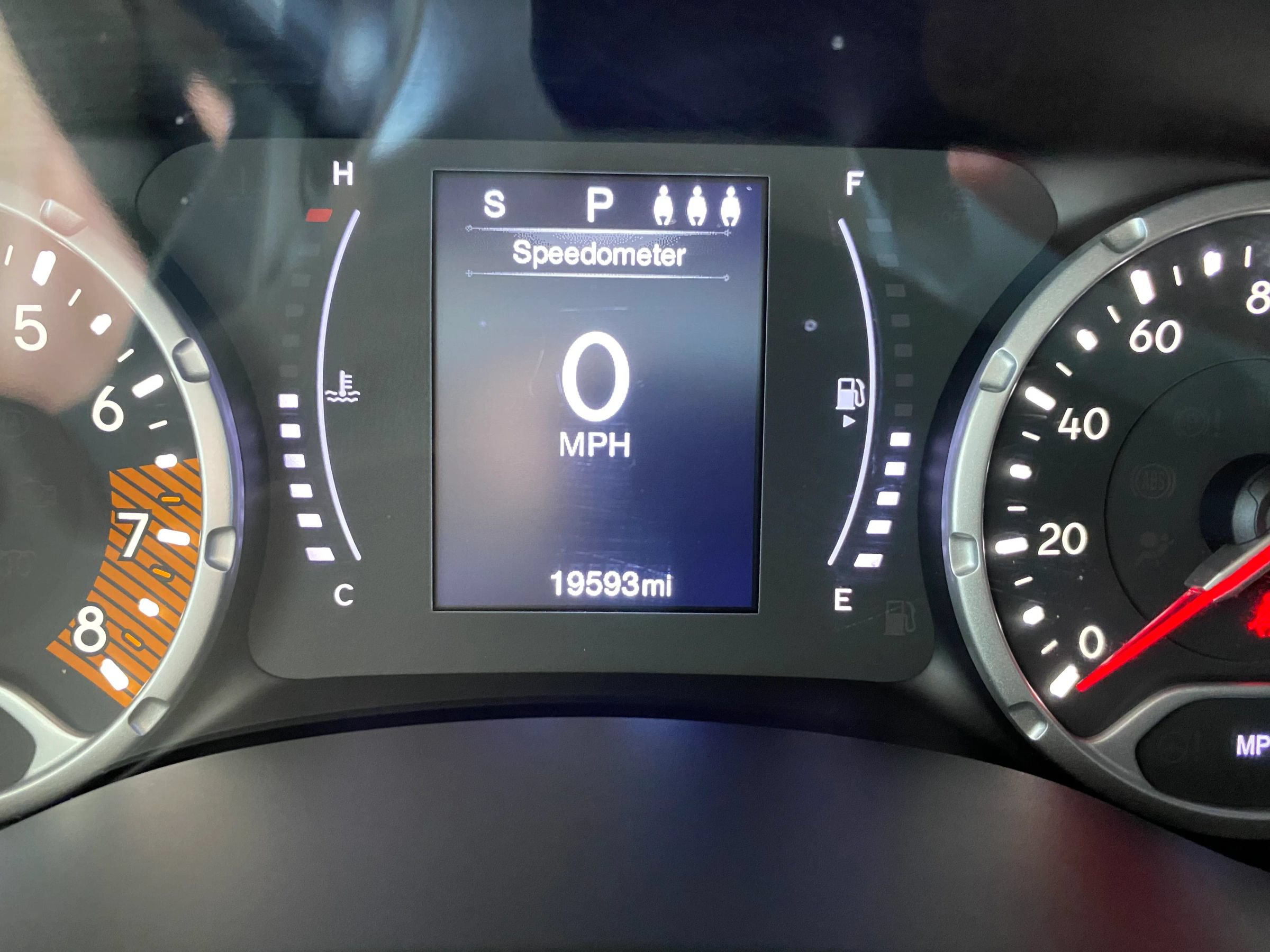 Used 2019 Jeep Renegade Latitude FWD image 17