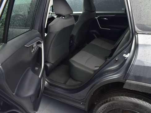 Used 2025 Toyota RAV4 XLE w/ Convenience Package image 10