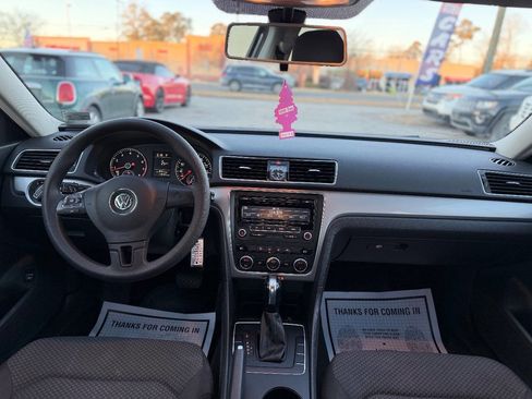 Used 2012 Volkswagen Passat 2.5 S image 13