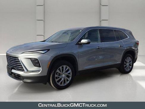 Certified 2025 Buick Enclave Preferred FWD image 1