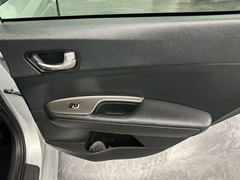 Used 2019 Kia Optima LX image 11