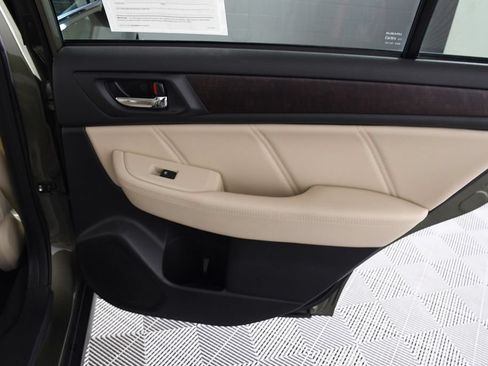 Used 2019 Subaru Outback 2.5i Limited w/ Popular Package #2 AWD/4WD image 21