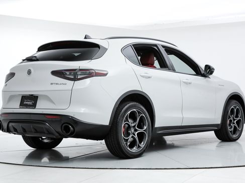 New 2026 Alfa Romeo Stelvio Sprint w/ Convenience Package AWD/4WD image 5