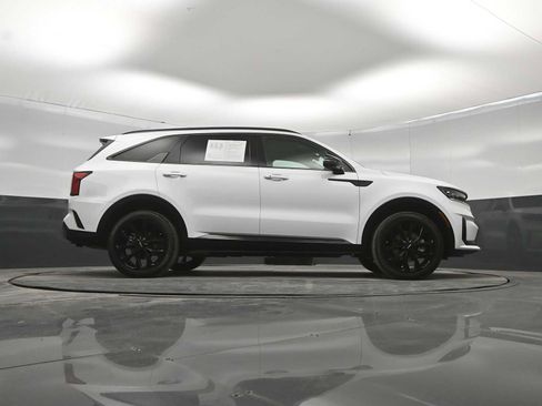 Used 2023 Kia Sorento SX AWD/4WD image 40