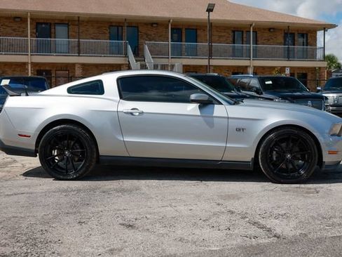 Used 2010 Ford Mustang GT Premium RWD image 16