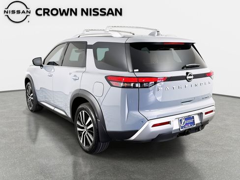 New 2025 Nissan Pathfinder Platinum w/ Cargo Package image 7