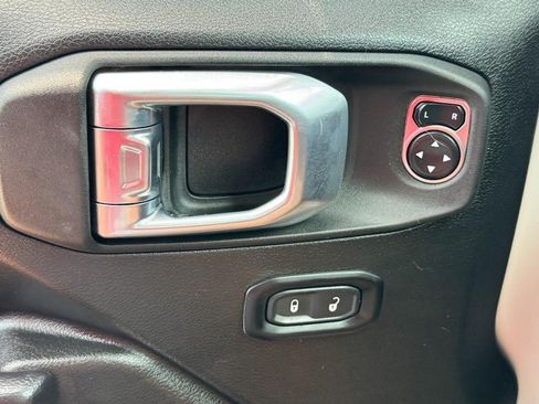 Used 2024 Jeep Gladiator Sport AWD/4WD image 22