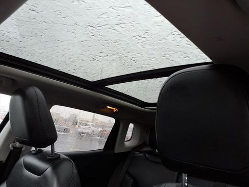 Certified 2020 Jeep Compass Latitude image 11