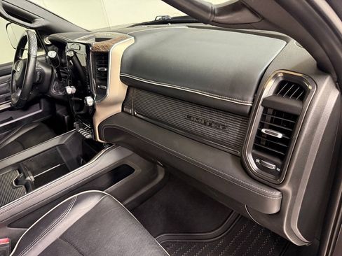 Used 2020 RAM 2500 Limited AWD/4WD image 36