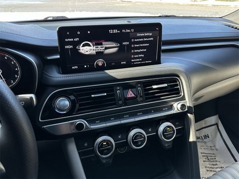 Used 2022 Genesis G70 2.0T w/ Prestige Package image 11