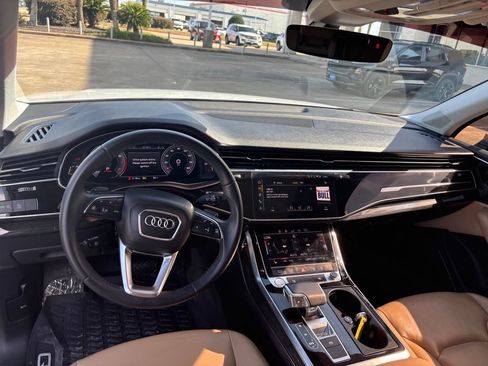 Used 2020 Audi Q7 3.0T Premium Plus w/ Premium Plus Package AWD/4WD image 24