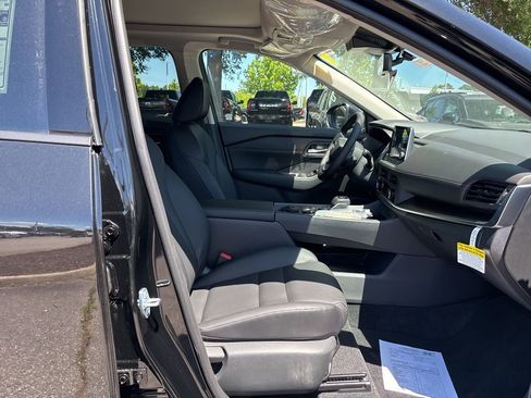 New 2026 Nissan Rogue Dark Armor AWD/4WD image 18