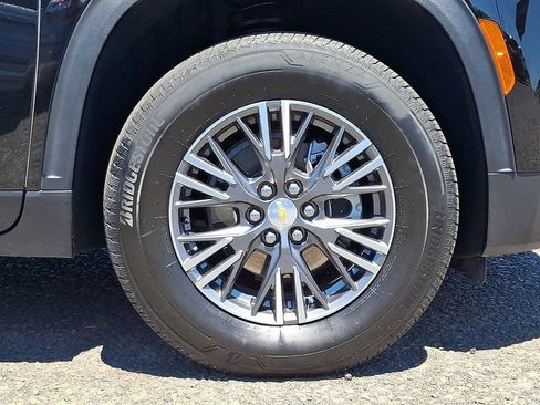 Used 2026 Chevrolet Traverse LT AWD/4WD image 8