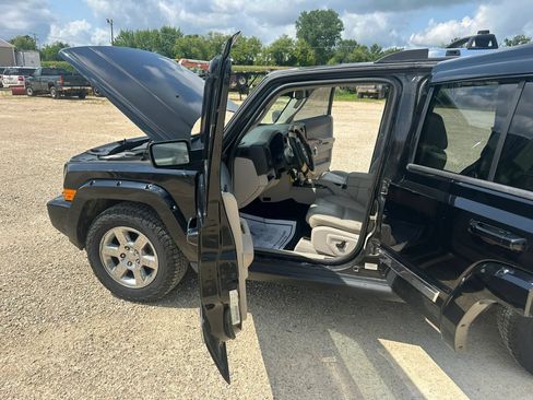 Used 2006 Jeep Commander Limited w/ Trailer Tow Group IV AWD/4WD image 10