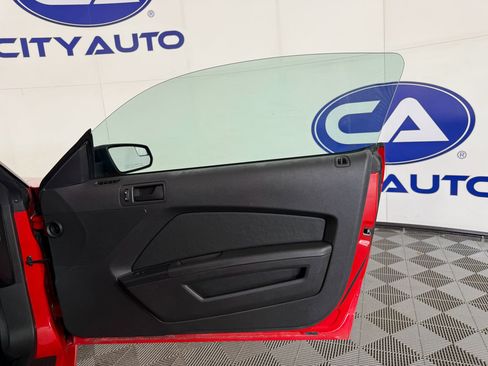 Used 2014 Ford Mustang V6 image 12