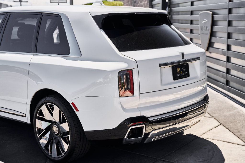 Used 2025 Rolls-Royce Cullinan AWD/4WD image 9