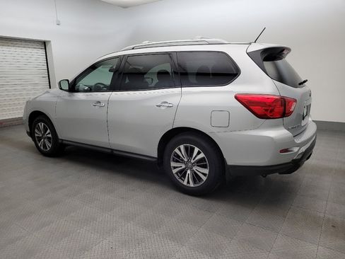 Used 2018 Nissan Pathfinder S FWD image 3