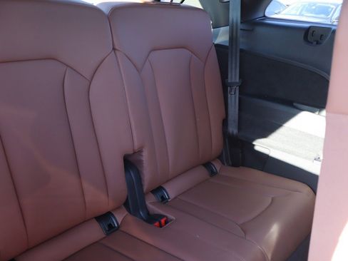 Used 2023 Audi Q7 3.0T Premium w/ Convenience Package image 15