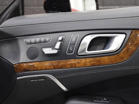 Used 2013 Mercedes-Benz SL 550 image 50