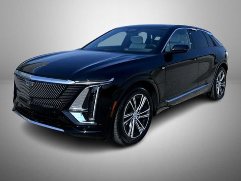 Certified 2024 Cadillac Lyriq Luxury AWD/4WD image 1