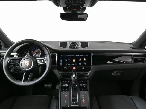 Used 2026 Porsche Macan AWD/4WD image 19