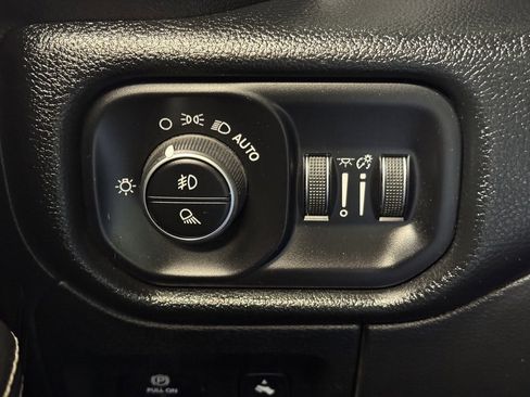 Used 2022 RAM 1500 Laramie w/ Sport Appearance Package image 29