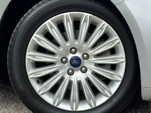 Used 2015 Ford Fusion SE w/ Equipment Group 502A FWD image 23