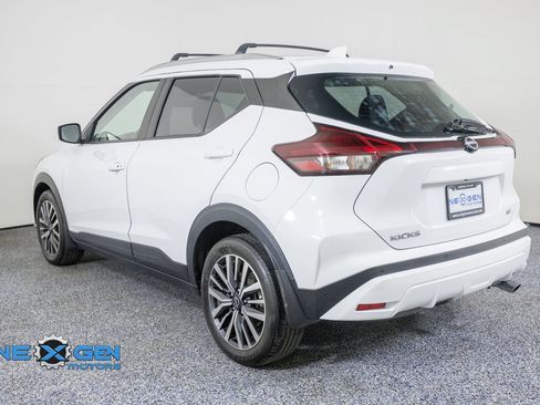Used 2023 Nissan Kicks SV w/ Exterior Package FWD image 6