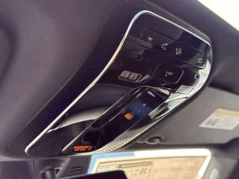 Used 2026 Mercedes-Benz GLC 300 4MATIC image 25