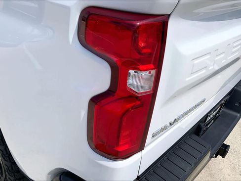 Used 2024 Chevrolet Silverado 1500 LT Trail Boss AWD/4WD image 27
