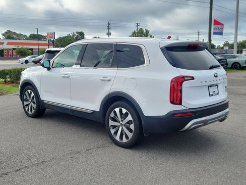 Used 2021 Kia Telluride EX w/ EX Premium Package FWD image 4