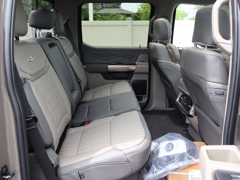 New 2026 Ford F350 Platinum w/ Platinum Plus Package AWD/4WD image 40