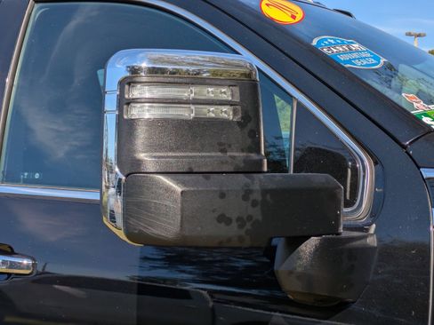 Used 2020 GMC Sierra 2500 Denali w/ Denali Ultimate Package image 12