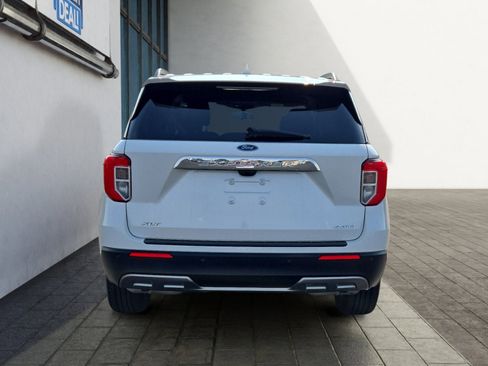 Certified 2022 Ford Explorer XLT w/ Equipment Group 202A image 4