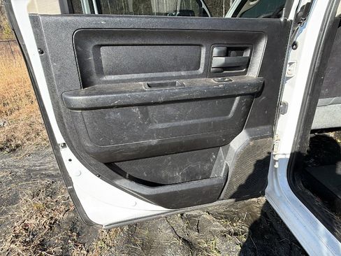 Used 2015 RAM 1500 Express image 12