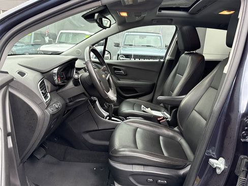 Used 2018 Chevrolet Trax Premier image 13