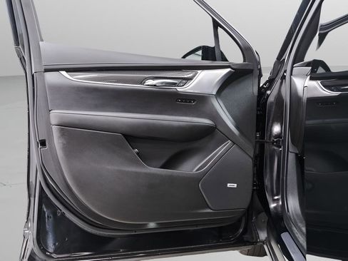Used 2024 Cadillac XT6 Sport w/ LPO, Floor Liner Package AWD/4WD image 24