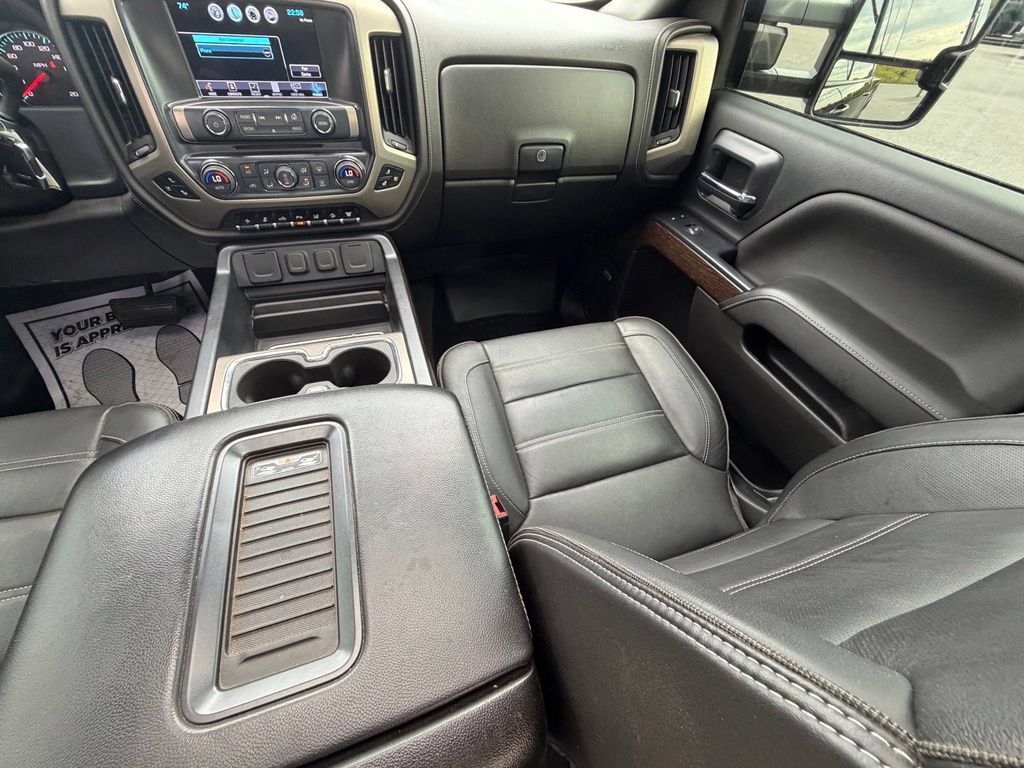 Used 2017 GMC Sierra 2500 Denali AWD/4WD image 12