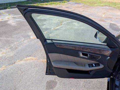 Used 2012 Mercedes-Benz E 350 Sedan image 21