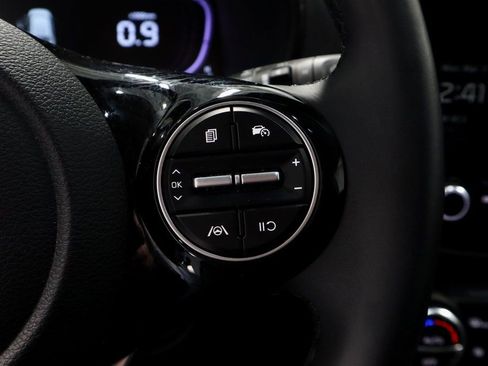 Used 2025 Kia Soul EX image 31