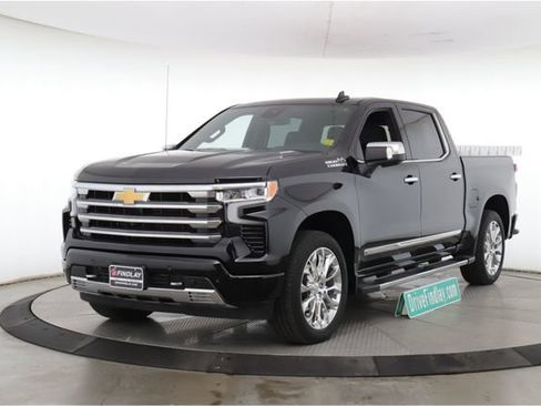 Used 2024 Chevrolet Silverado 1500 High Country AWD/4WD image 10